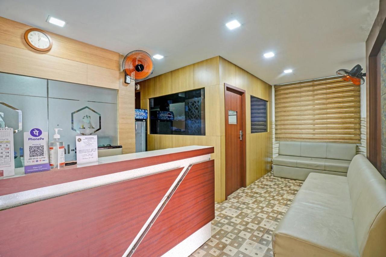 Capital O 87015 Hotel Al Salama Kochi Exterior foto